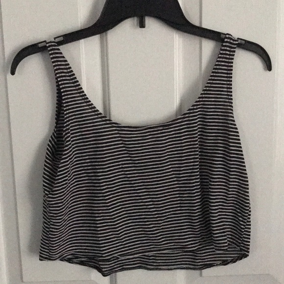 Crop top - Picture 2 of 2